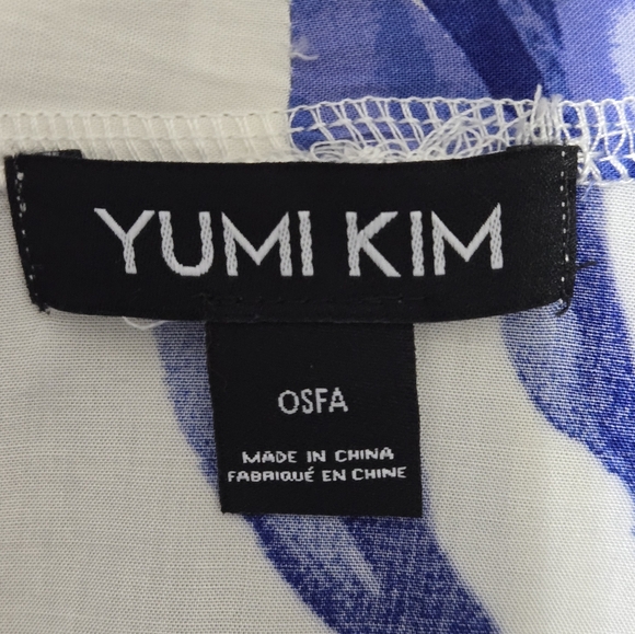 Yumi Kim White & Blue Floral Robe - Picture 9 of 12